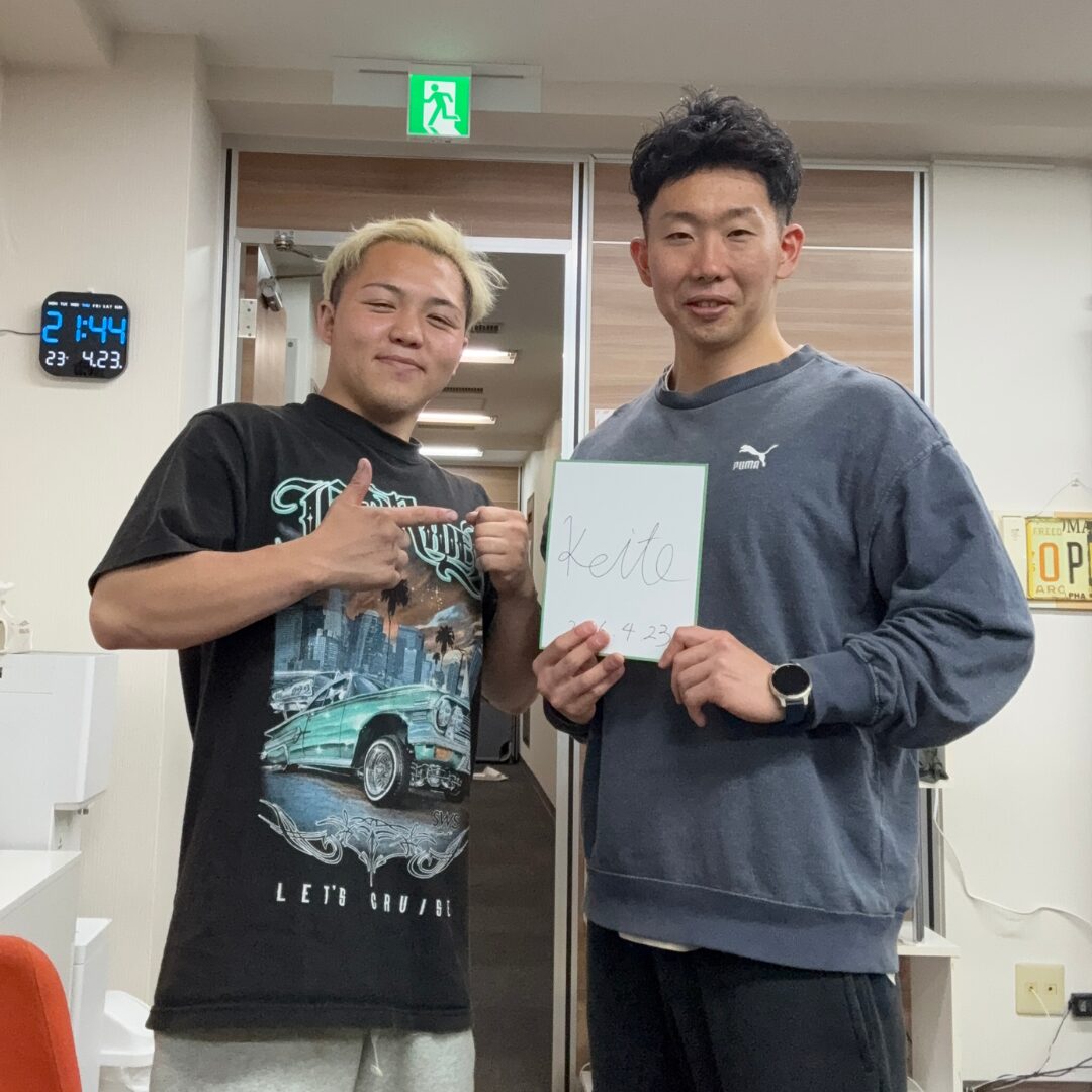 Tune Upで体幹トレーニングに取り組むC級プロボクサー木津西恵斗選手